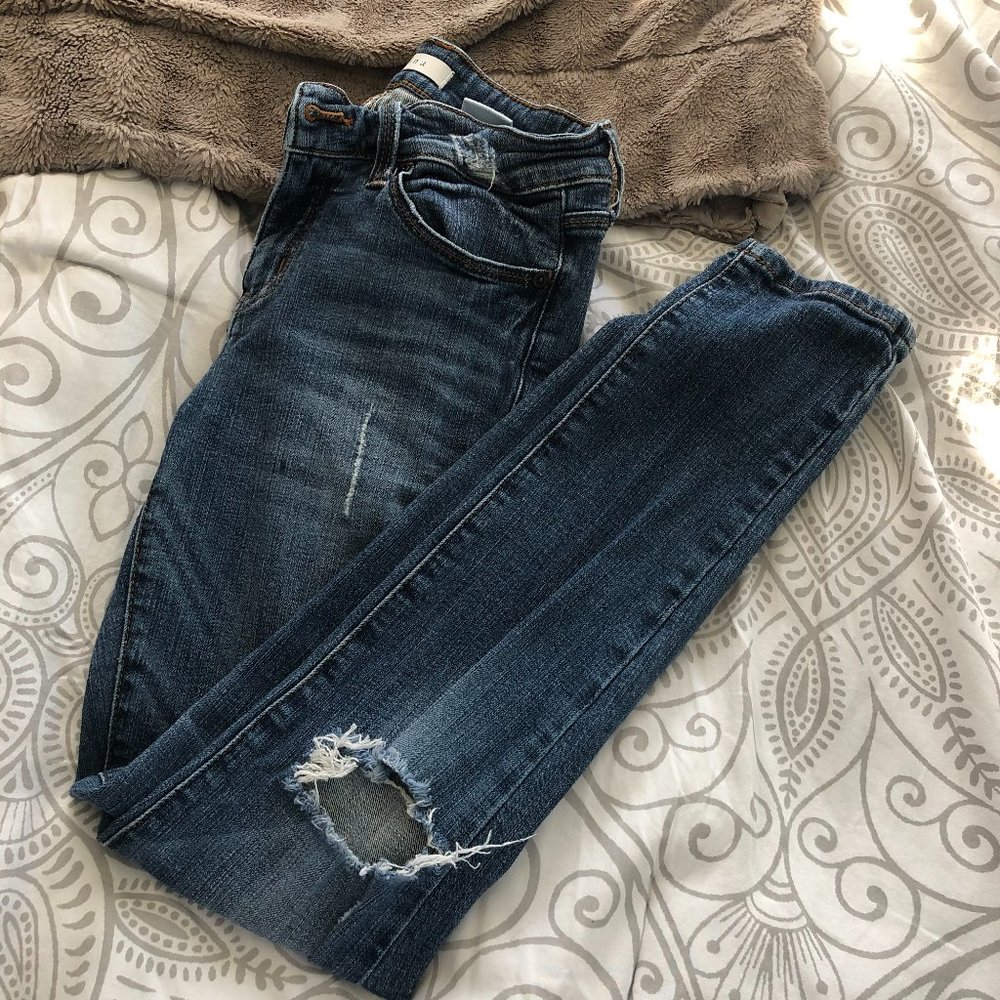 Eunina blue distressed skinny jeans size 5J/ 26W